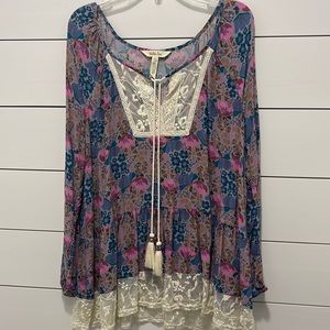 Matilda Jane Top/ Blouse in size small, excellent condition